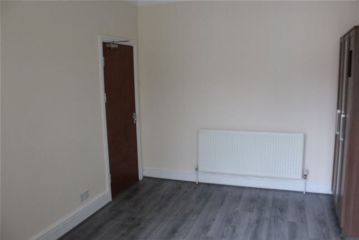 4 bed student house to rent on Blantyre Road, Liverpool, L15 3HT StuRents