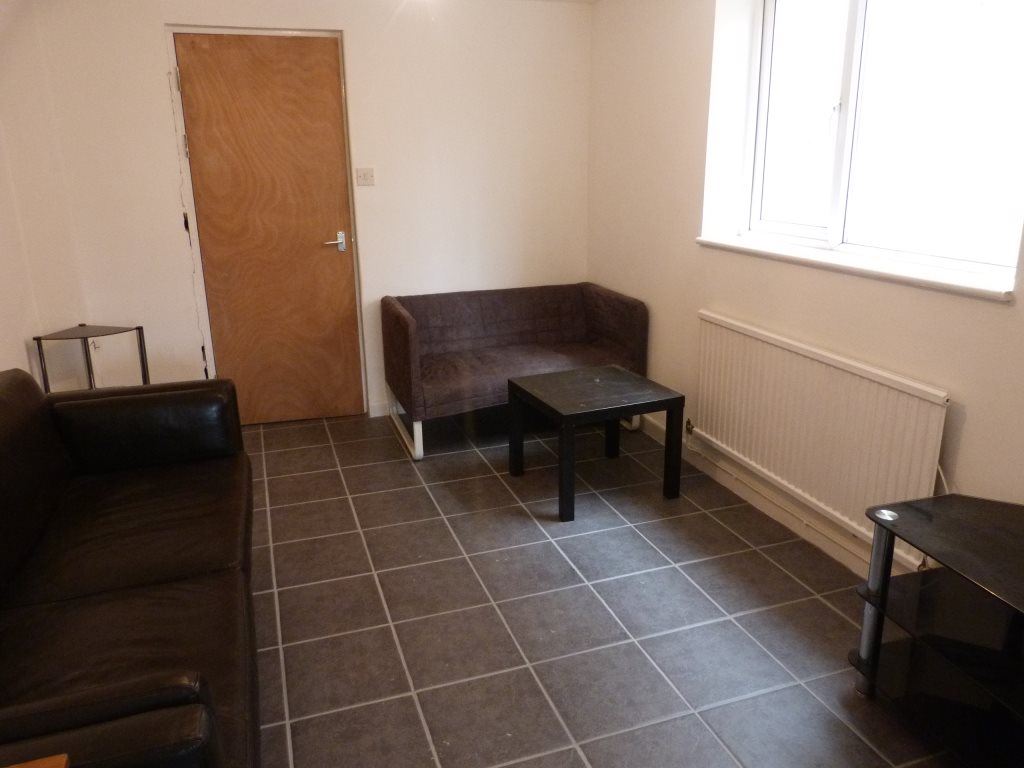 4 bed in Cardiff Elm Street StuRents