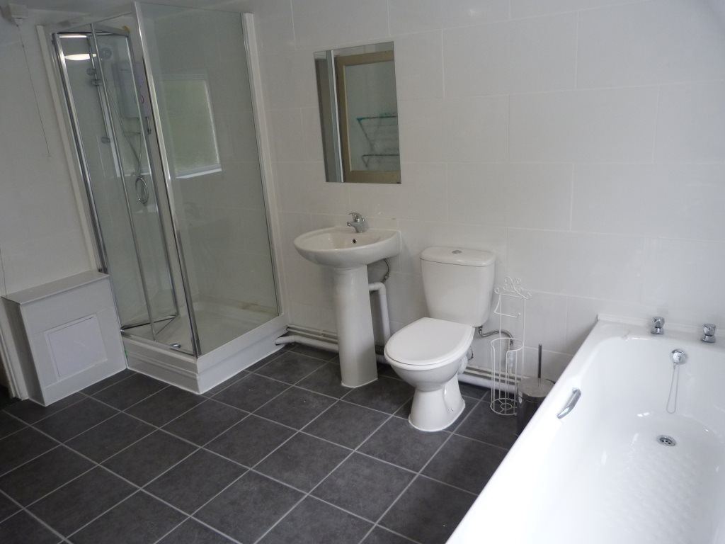 4 bed student house to rent on Elm Street, Cardiff, CF24 3QS StuRents