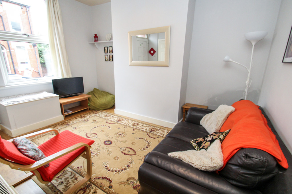 Student studio flat to rent on Kelsall Road, Leeds, LS6 1QZ StuRents