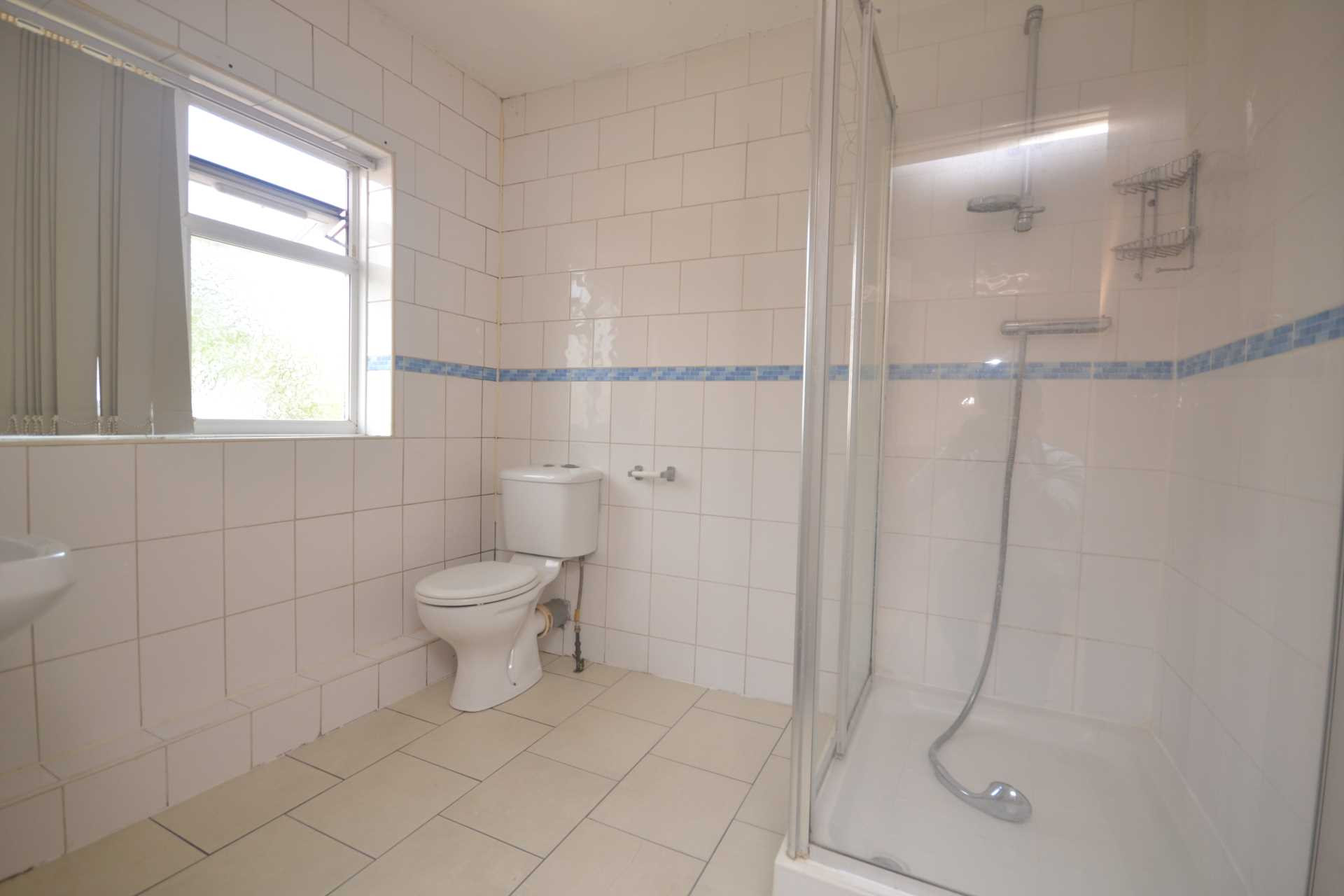 6 bed student house to rent on Clent Road, Reading, RG2 0ES StuRents