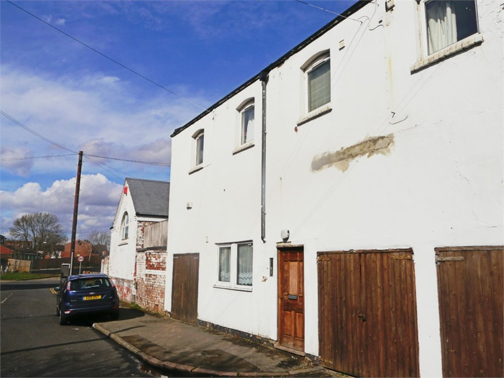 Student studio flat to rent on Cobden Street, Nottingham, NG7 2AT