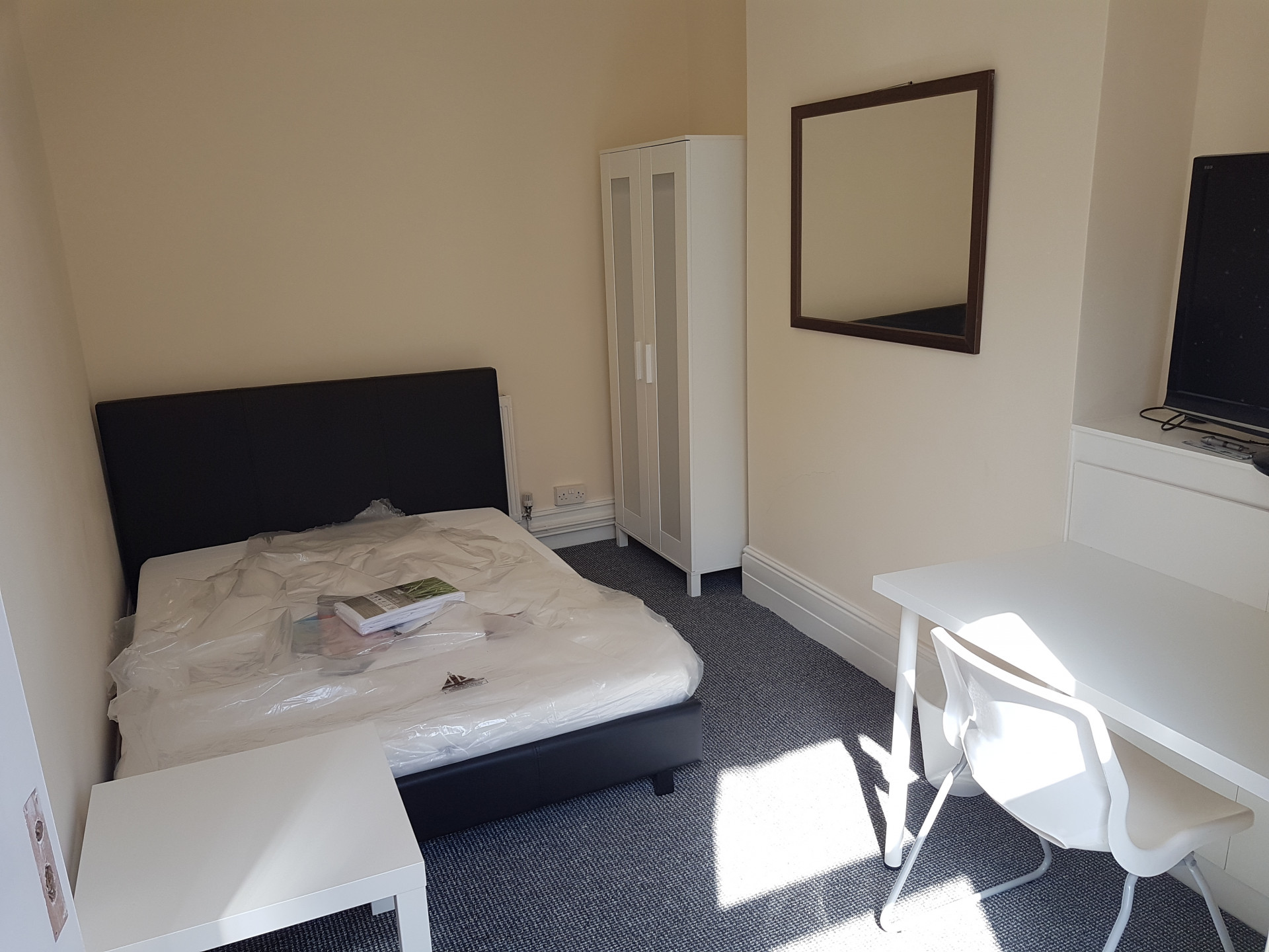 5 bed student house to rent on Knighton Fields Road East, Leicester