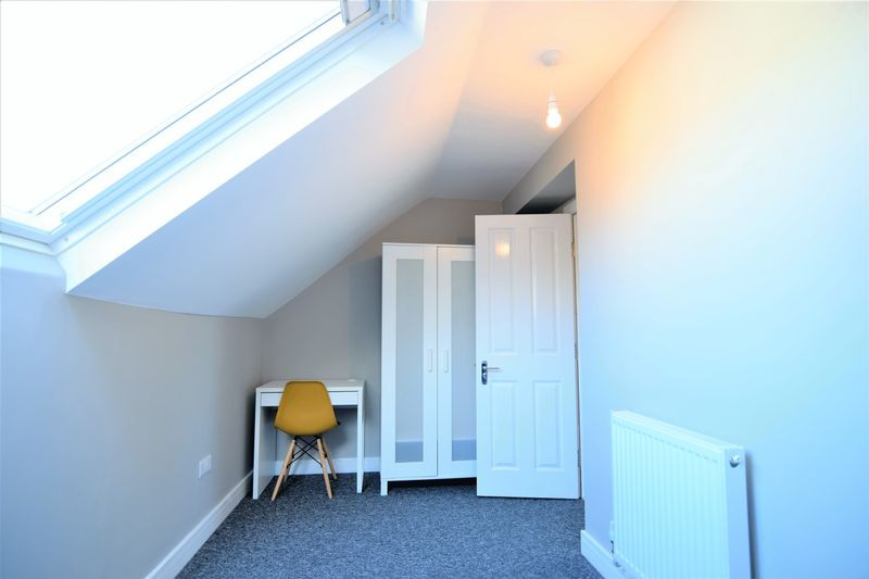 Student studio flat to rent on Robertson Road, Brighton, BN1 5NL StuRents