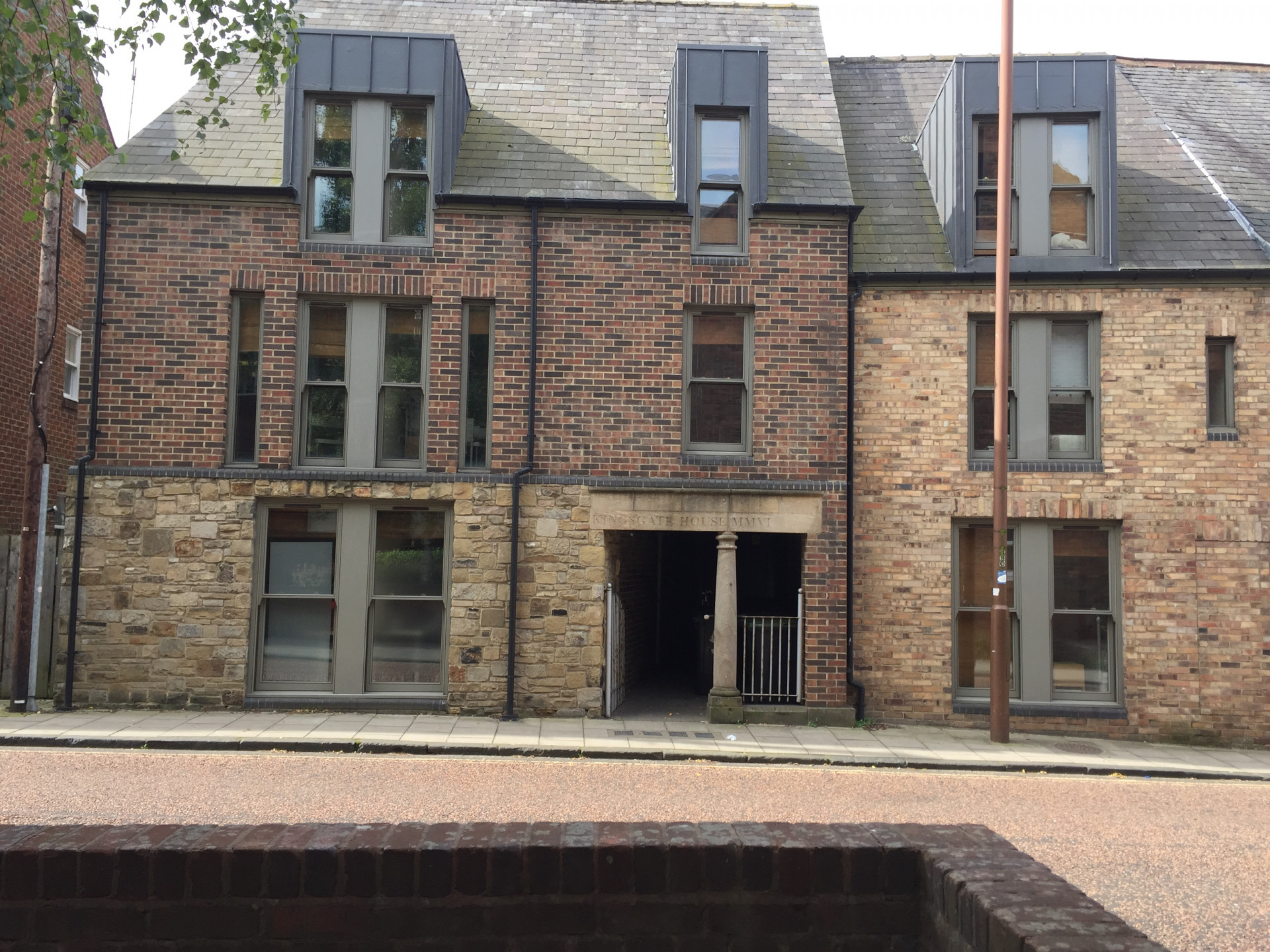 4 bed student house to rent on Hallgarth Street, Durham, DH1 3AS StuRents