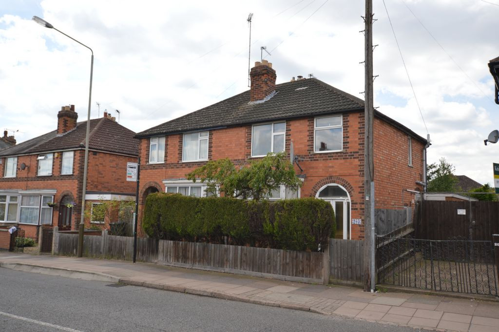 4 bed accommodation in Leicester - Queens Road - StuRents