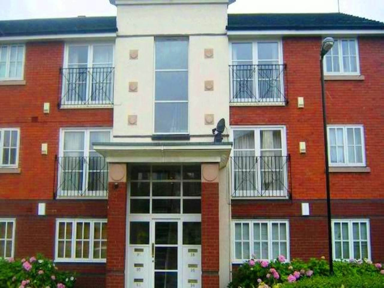 2 bed student house to rent on Alexander Court, Liverpool, L3 5XY