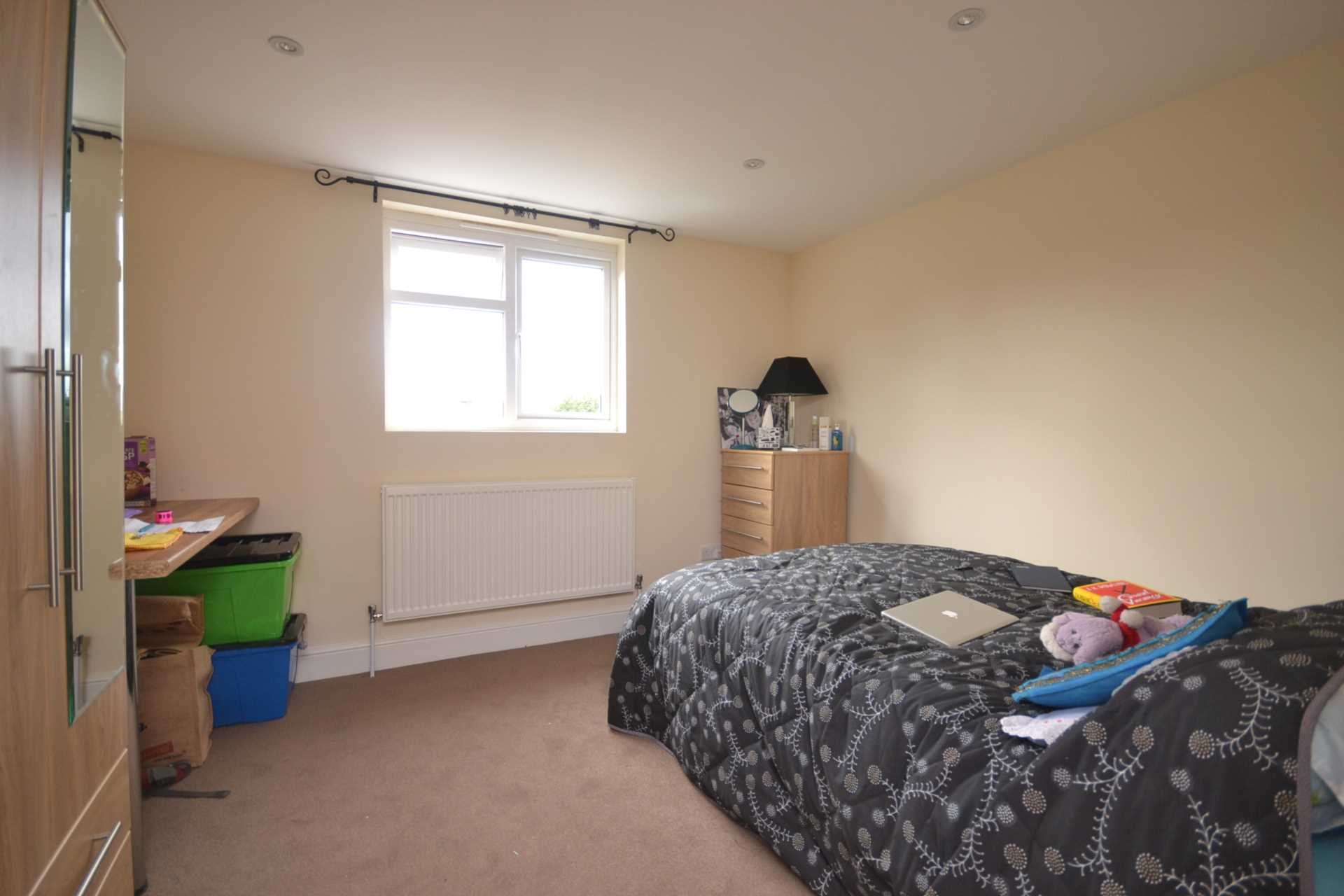 4 bed student house to rent on Foxhill Road, Reading, RG1 5QS StuRents