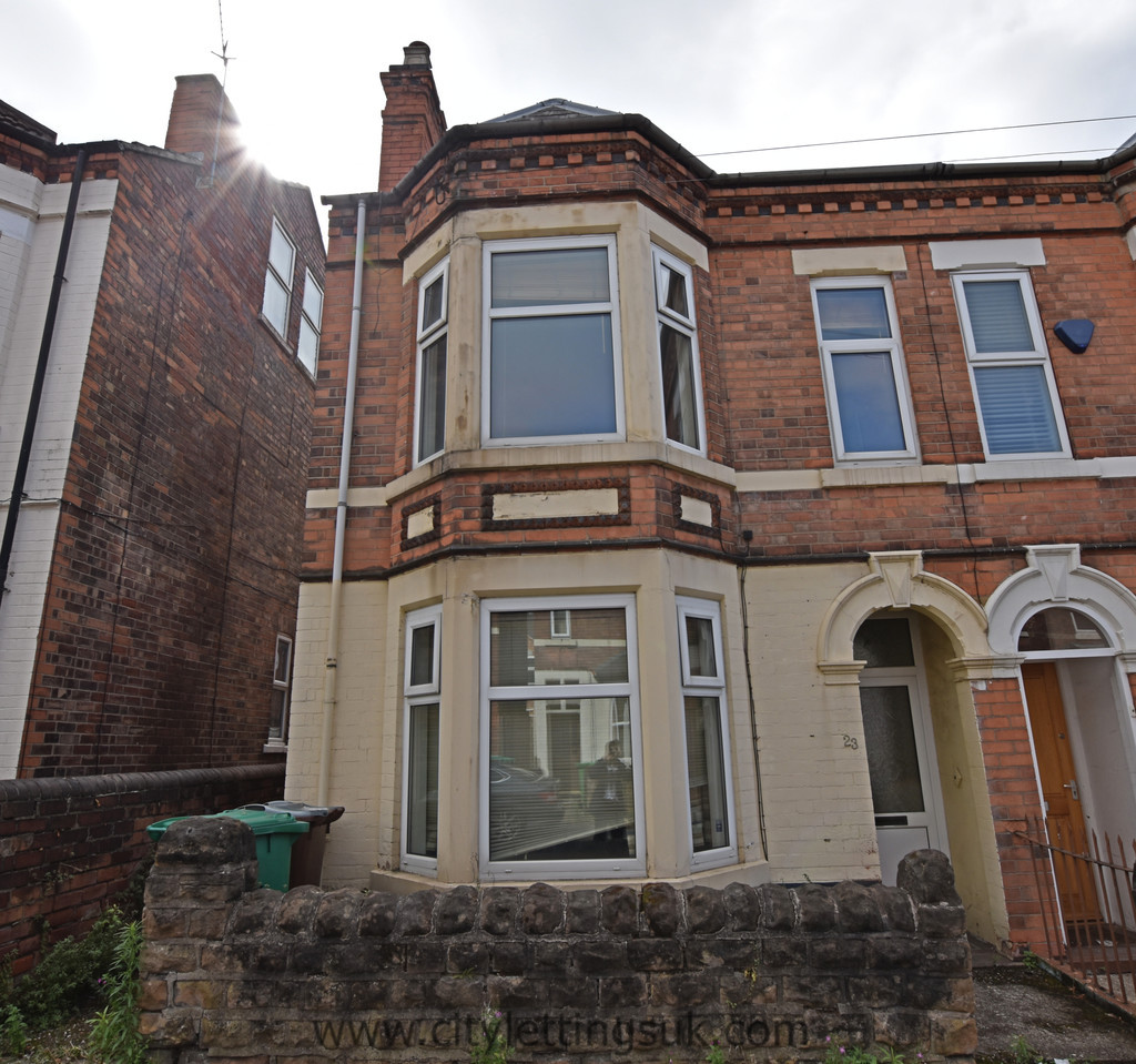 5 bed student house to rent on Dunlop Avenue, Nottingham, NG7 2BW