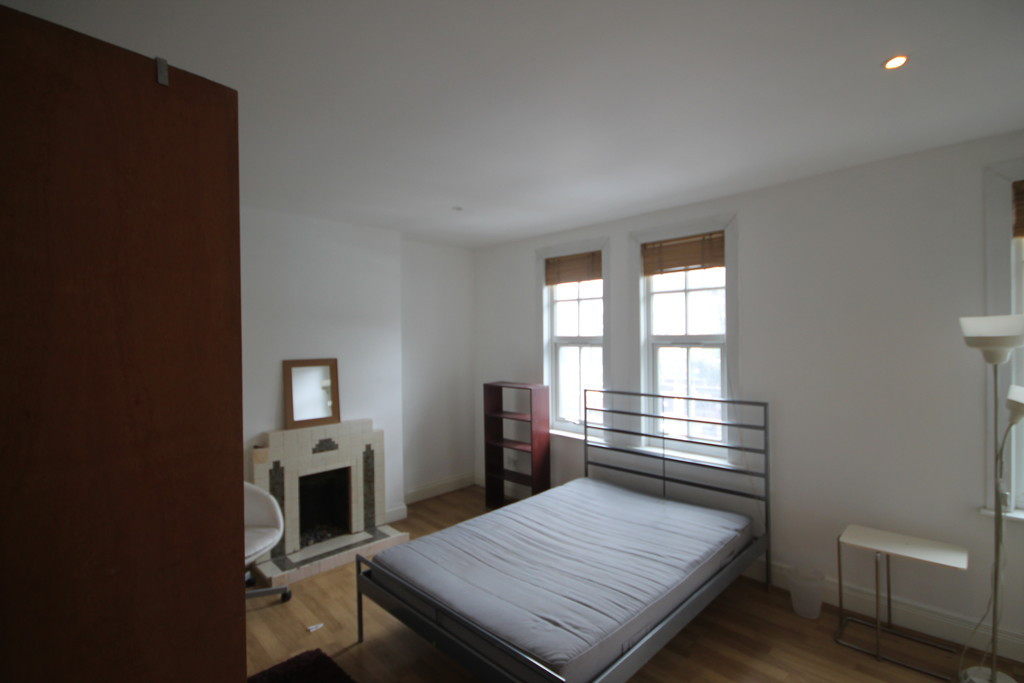 3 bed student house to rent on Narborough Road, Leicester, LE3 0LE