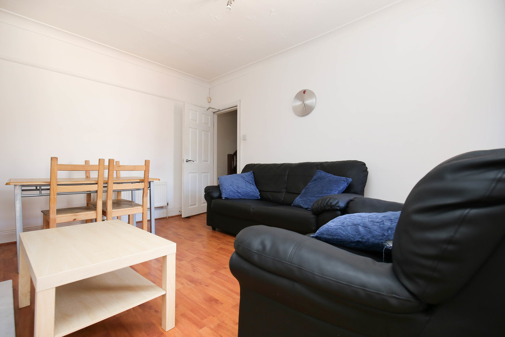 5 bed student house to rent on Brandon Grove, Newcastle, NE2 1PA StuRents