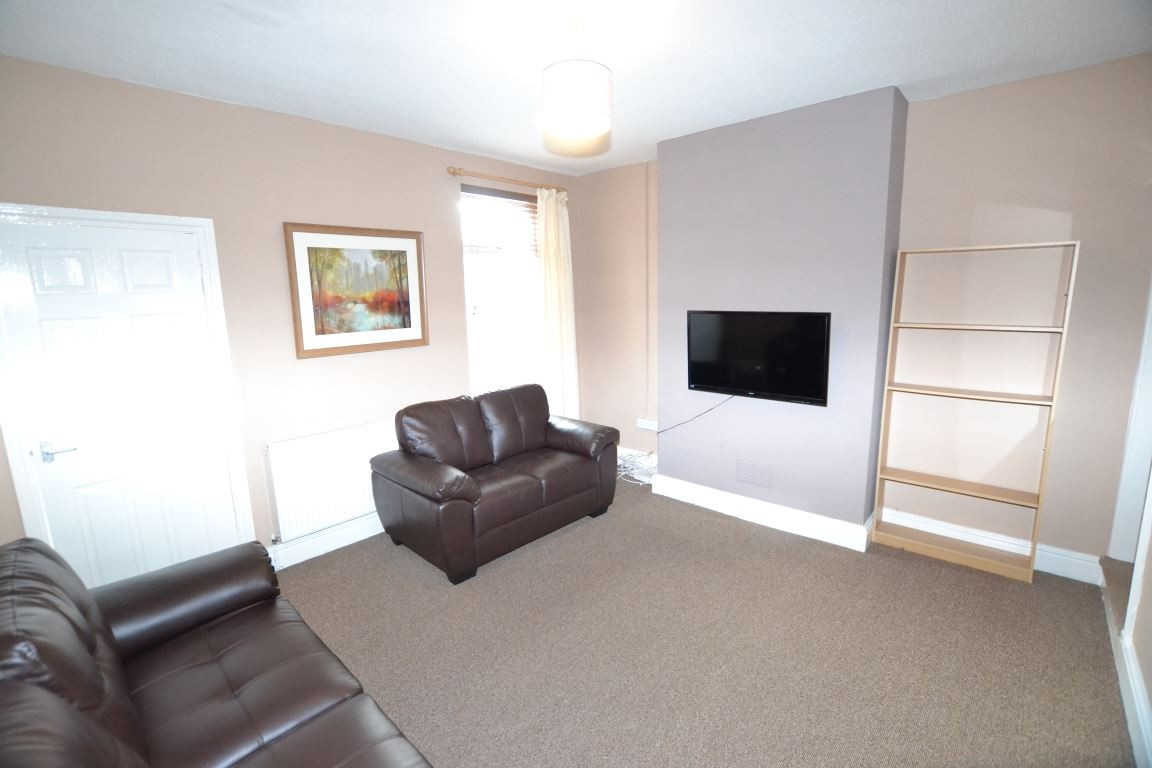 5 bed student house to rent on Etwall Street, Derby, DE22 3DW StuRents