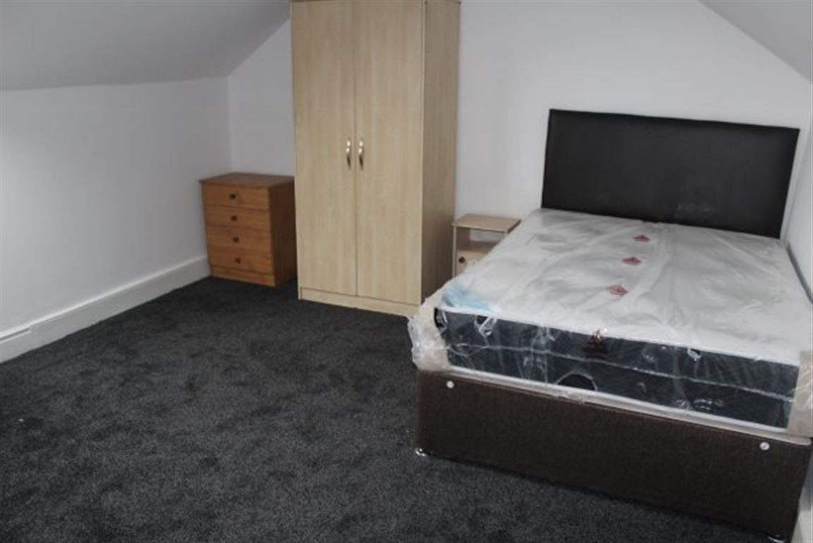 4 bed student house to rent on Ferndale Road, Liverpool, L15 3JY StuRents