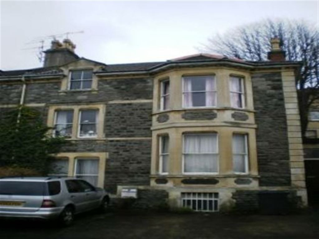 7 bed student house to rent on Ravenswood Rd, Bristol, BS6 6BN StuRents