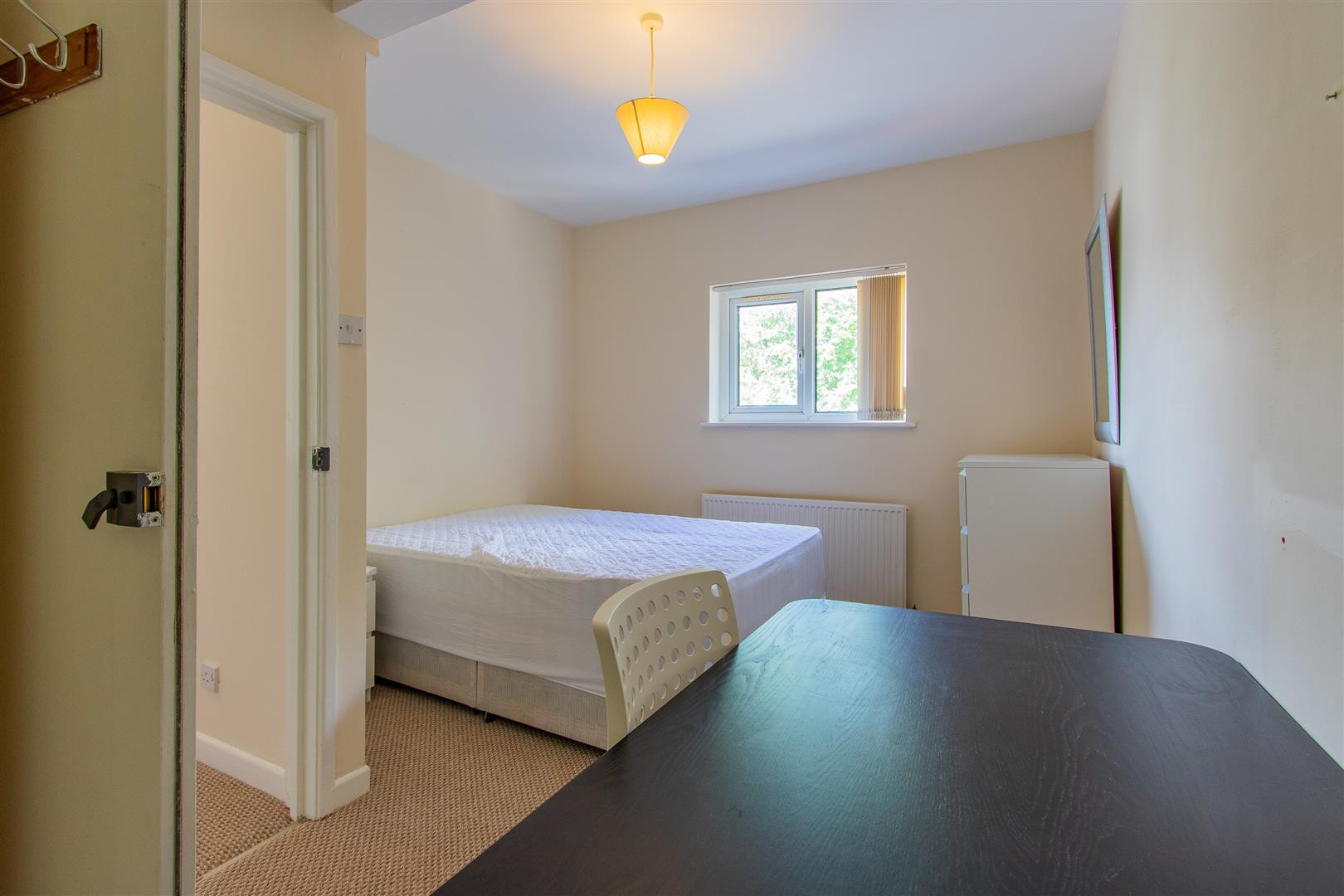 6 bed student house to rent on Gordon Road, Cardiff, CF24 3AL StuRents