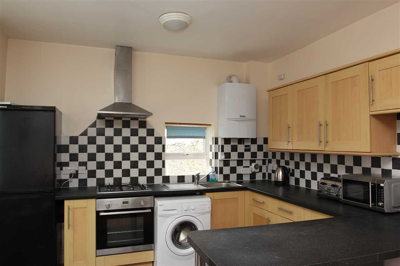 6 bed student house to rent on Mildmay Street, Plymouth, PL4 8NE StuRents