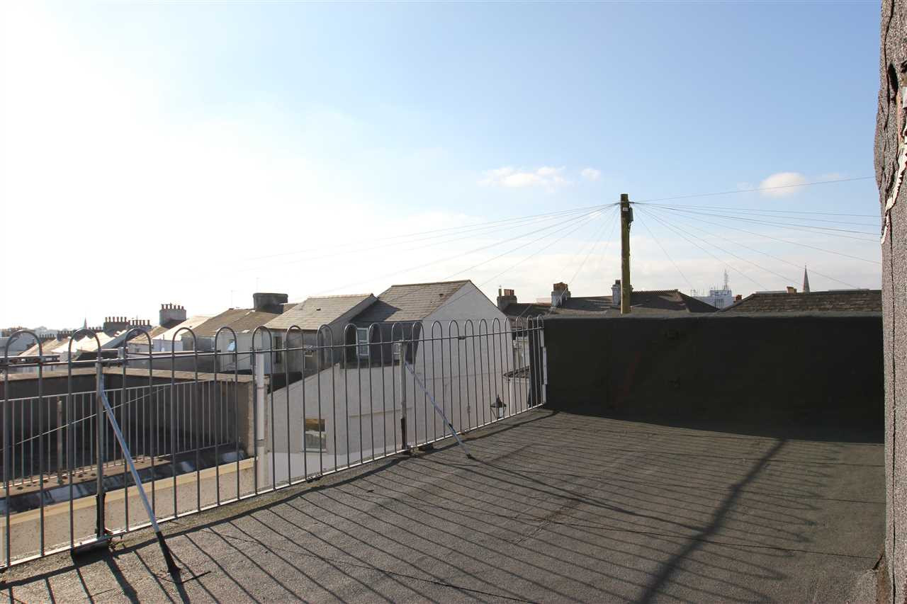 6 bed student house to rent on Mildmay Street, Plymouth, PL4 8NE StuRents