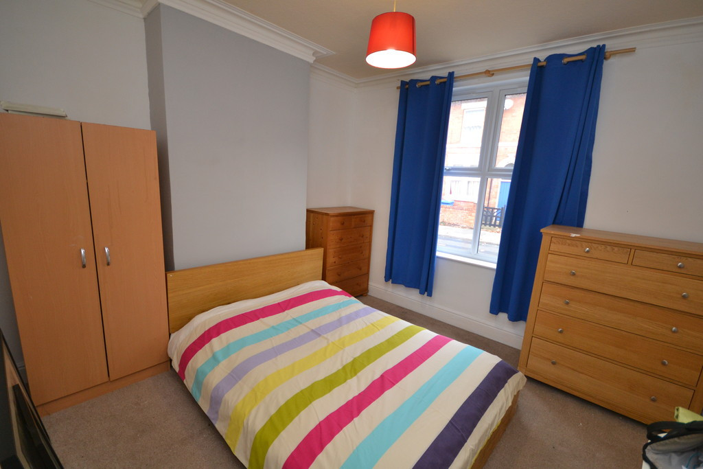 4 bed student house to rent on Harcourt Street, Derby, DE1 1PW StuRents