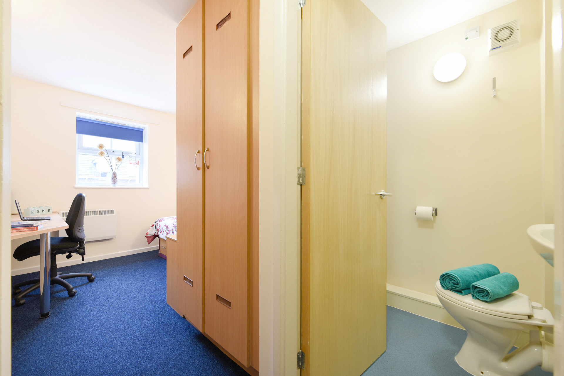 Ensuite Gold student 4 bed flat to rent on Vicarage Hill, Wrexham, LL13