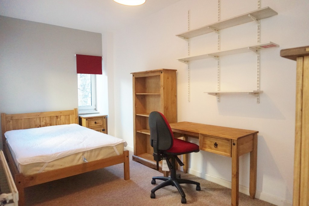 6 bed student house to rent on Greenbank Terrace, Plymouth, PL4 8QF