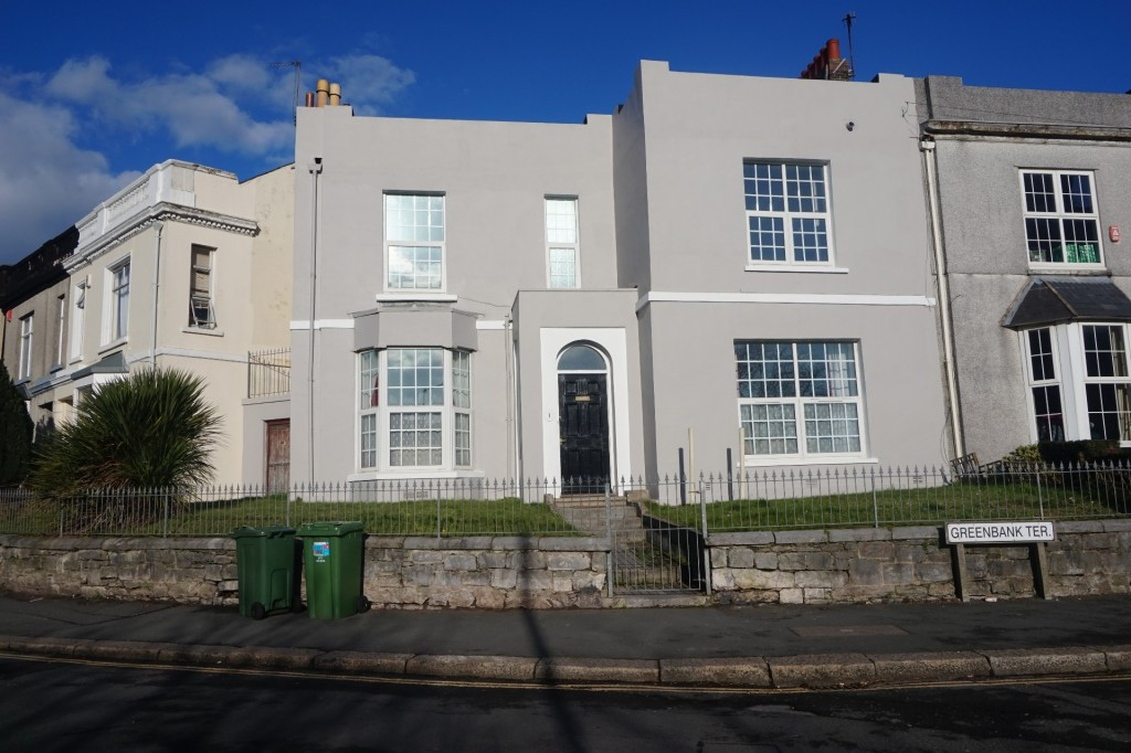 6 bed student house to rent on Greenbank Terrace, Plymouth, PL4 8QF