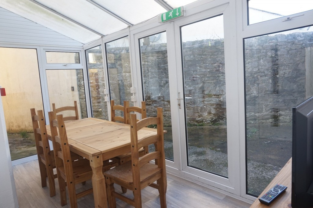 6 bed student house to rent on Greenbank Terrace, Plymouth, PL4 8QF