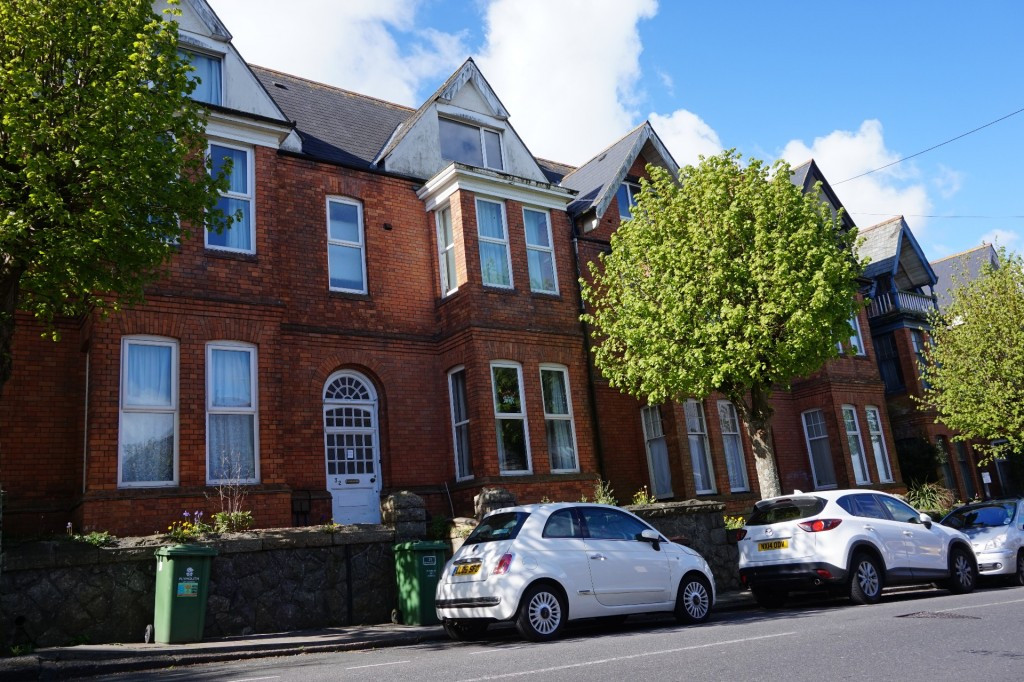 16 Bed Student House To Rent On Queens Road Plymouth PL4 7PL StuRents 16 Bed Student House To Rent On Queens Road Plymouth PL4 7PL StuRents
