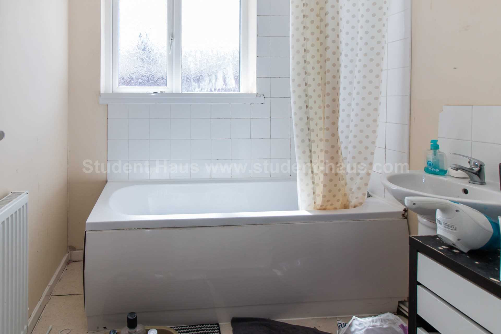 4 bed student house to rent on Mildred Street, Salford, M7 2HG StuRents