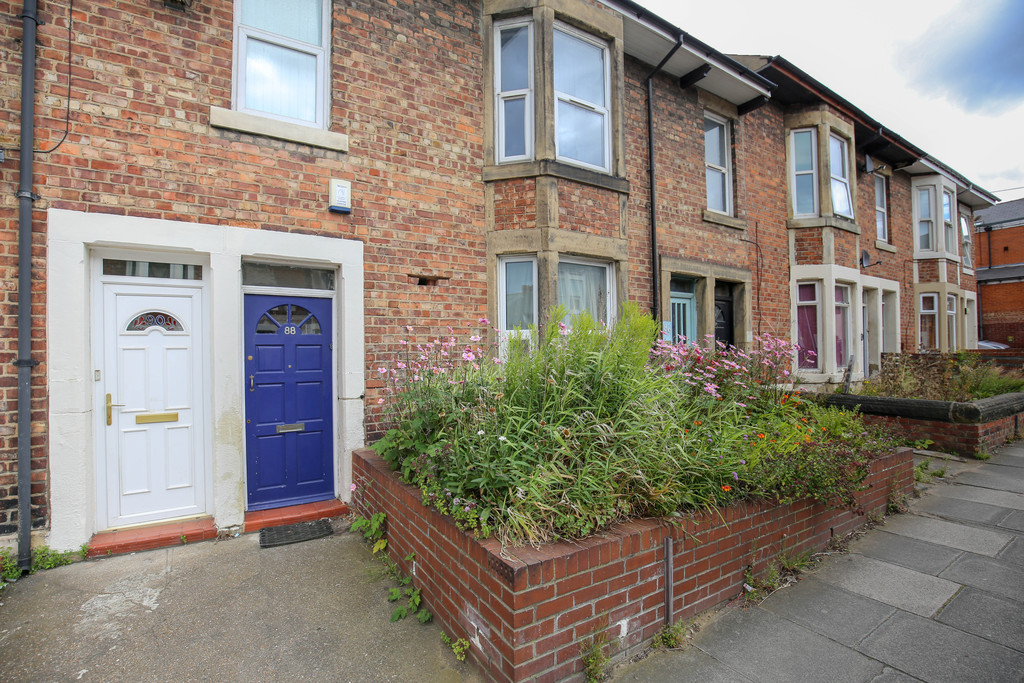 3 bed student house to rent on Warwick Street, Newcastle, NE6 5AR