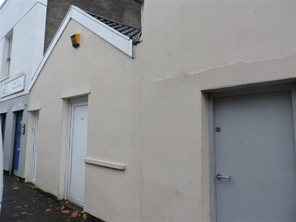 6 bed student house to rent on Cromwell Road, Bristol, BS6 5HE StuRents