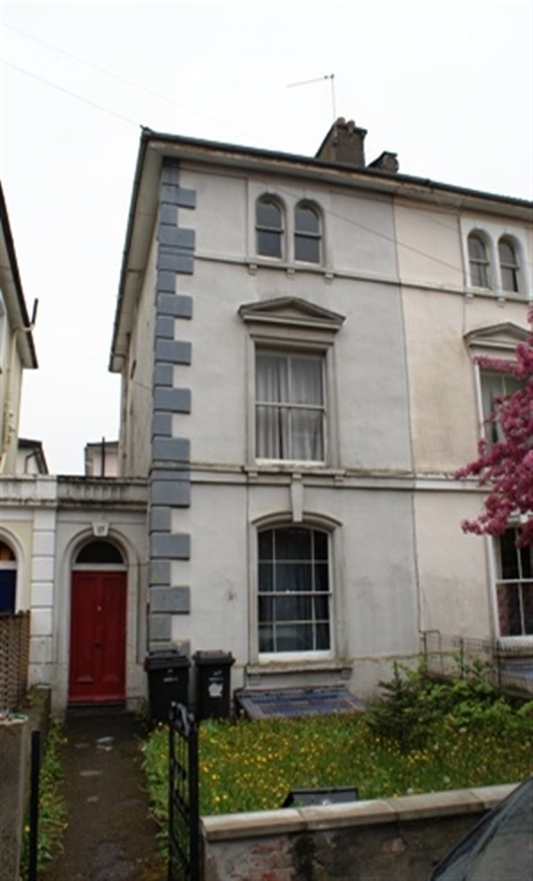6 bed student house to rent on Highbury Villas, Bristol, BS2 8BX StuRents
