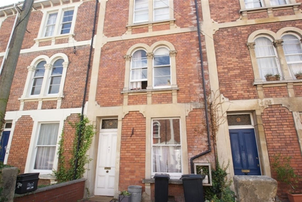 6 bed student house to rent on Sunningdale, Bristol, BS8 2NF StuRents