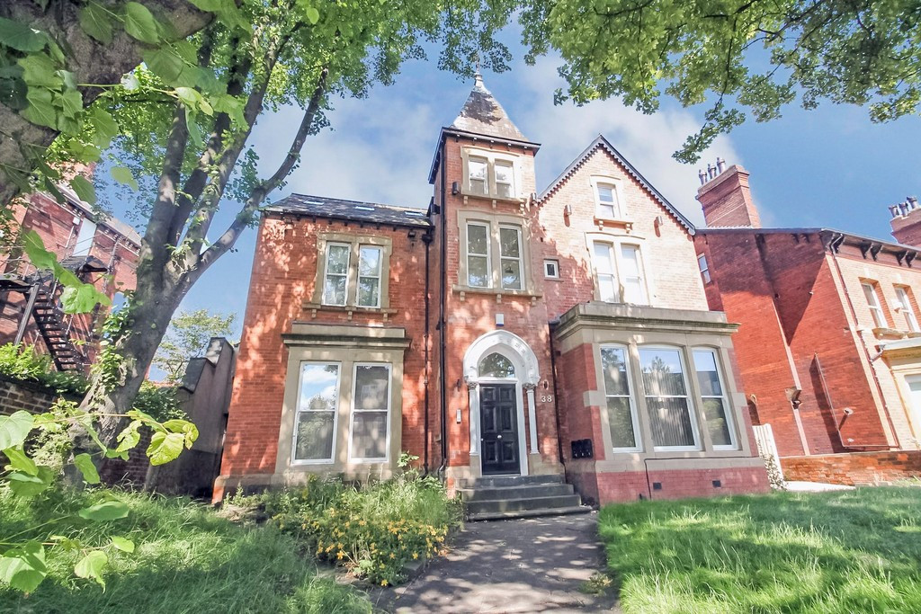 4 bed student house to rent on Clarendon Road, Leeds, LS2 9PJ StuRents