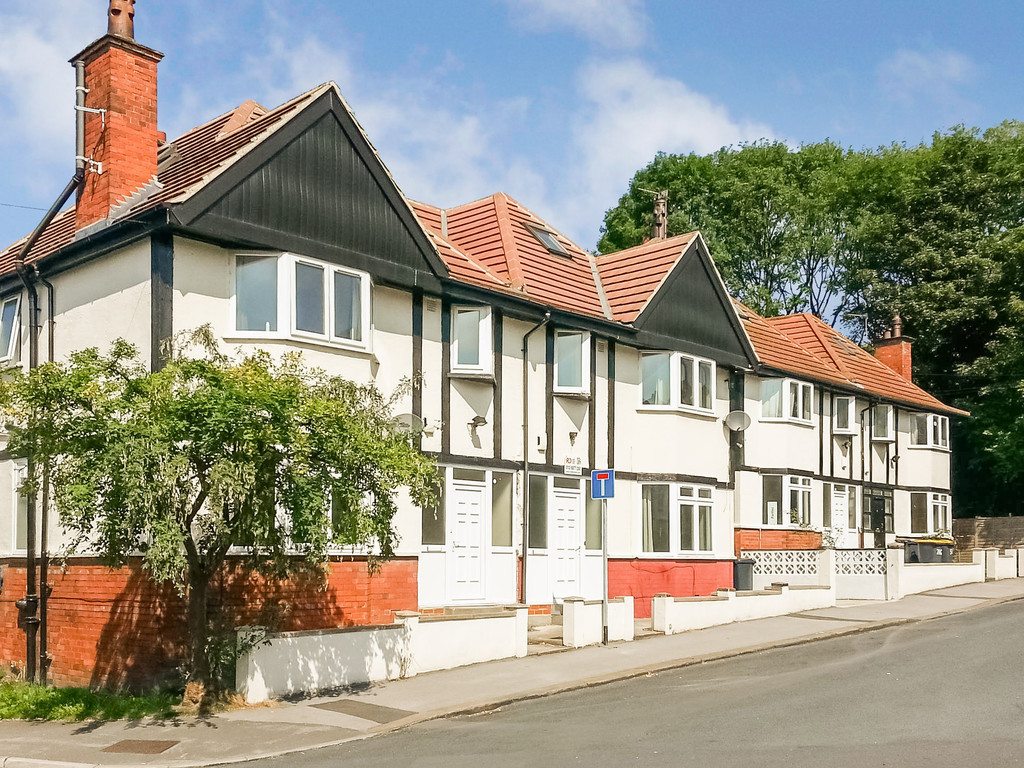 6 bed student house to rent on Rokeby Gardens, Leeds, LS6 3JZ StuRents