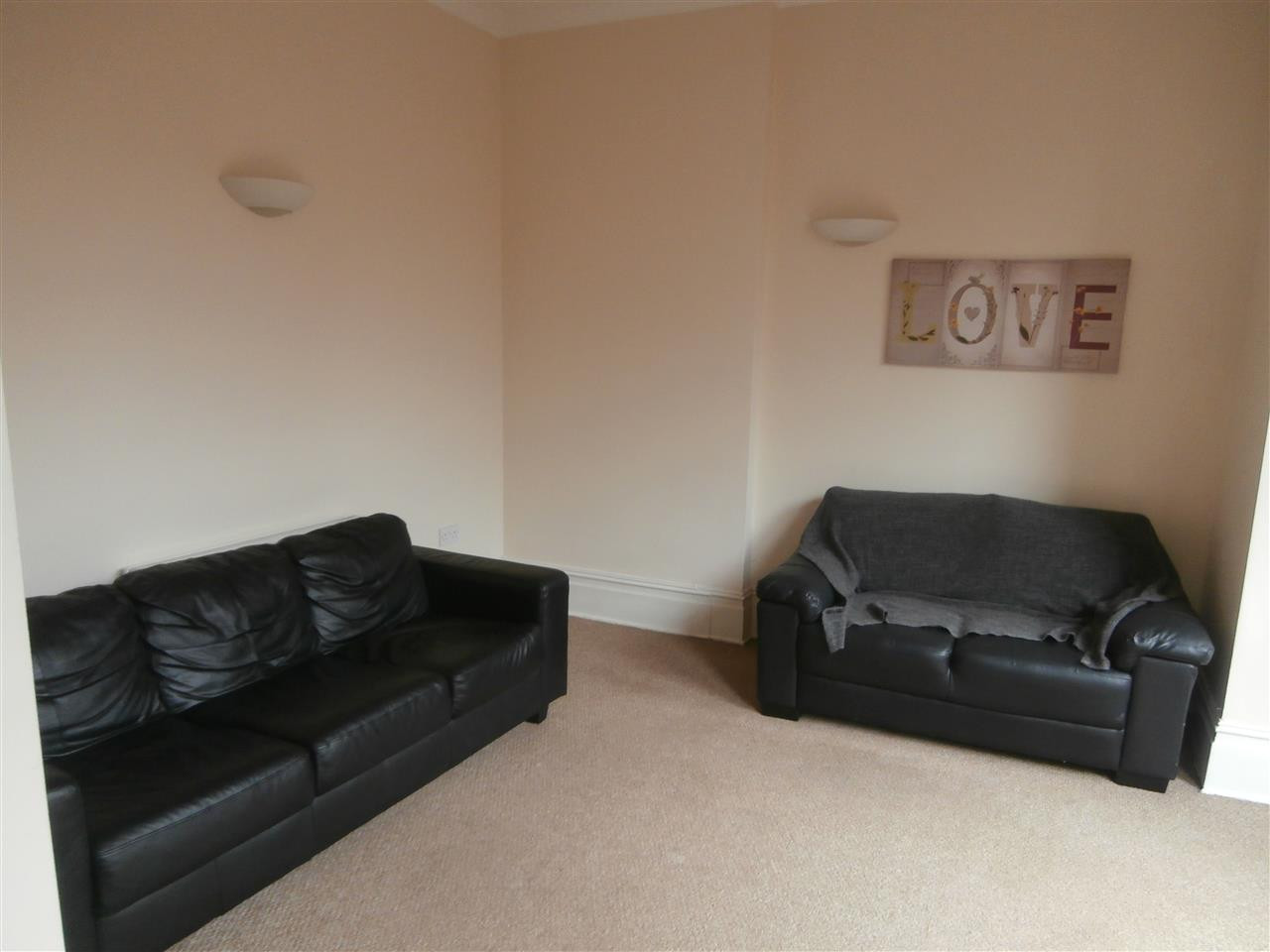 2 bed student house to rent on Hulse Road, Southampton, SO15 2TT StuRents