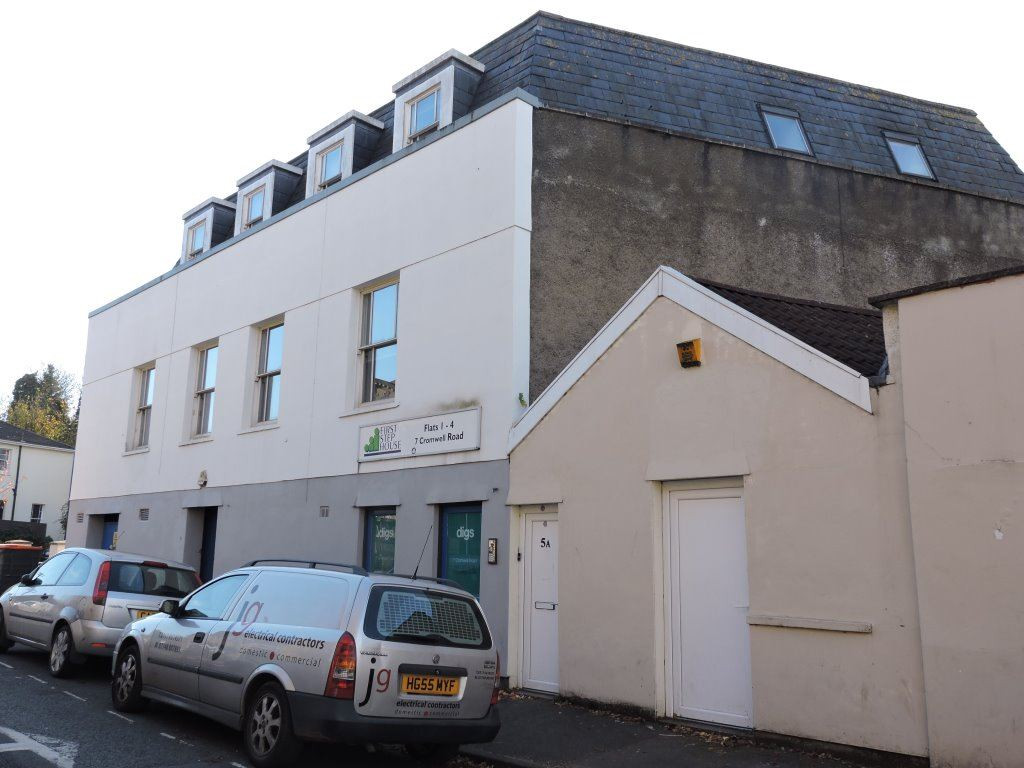 6 bed student house to rent on Cromwell Road, Bristol, BS6 5HE StuRents