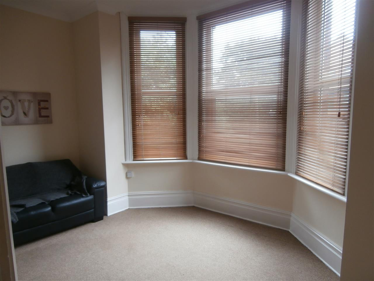 2 bed student house to rent on Hulse Road, Southampton, SO15 2TT StuRents