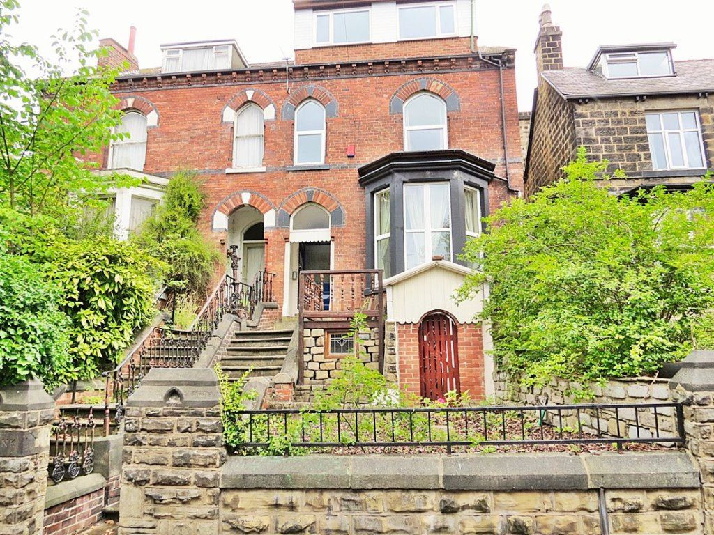 10 bed student house to rent on Victoria Road, Leeds, LS6 1DL StuRents