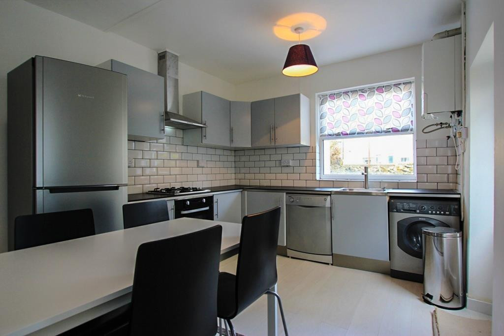 5 bed student house to rent on Lochaber Street, Cardiff, CF24 3LS