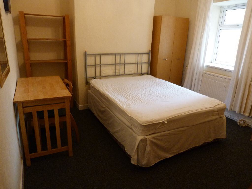 4 bed student house to rent on Elm Street, Cardiff, CF24 3QS StuRents