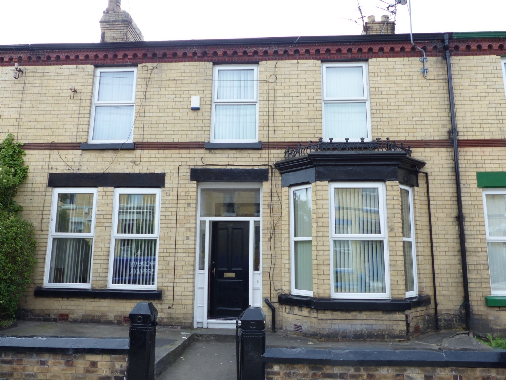 9 bed student house to rent on Hawarden Avenue, Liverpool, L17 2AJ