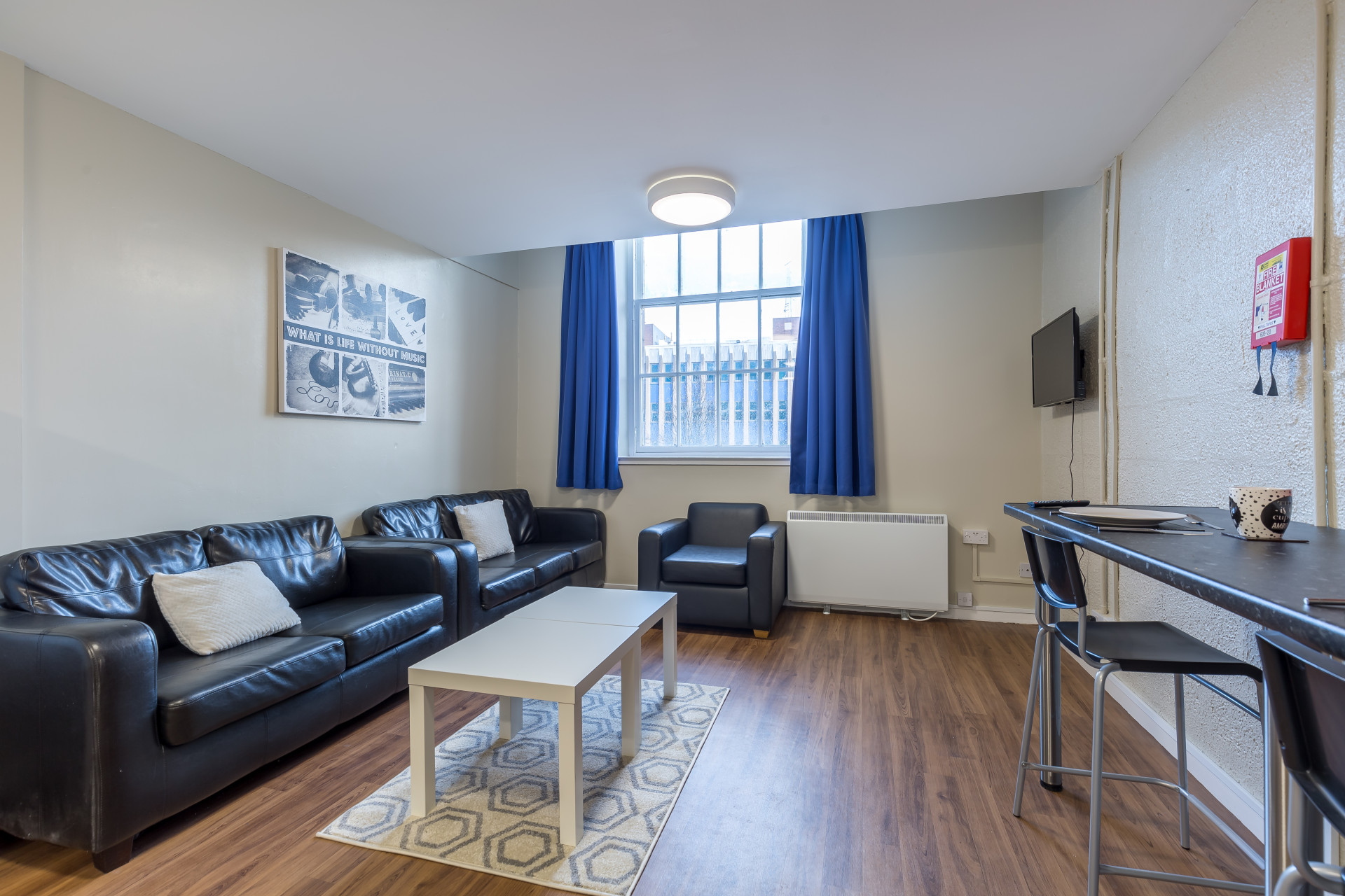 6 Bed Cluster Flats student 6 bed flat to rent on Brown Street, Dundee, DD1 5EF StuRents