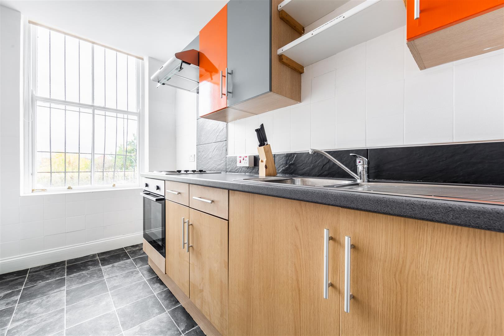 4 bed student house to rent on 8088 Elswick Road, Newcastle, NE4 6JL StuRents