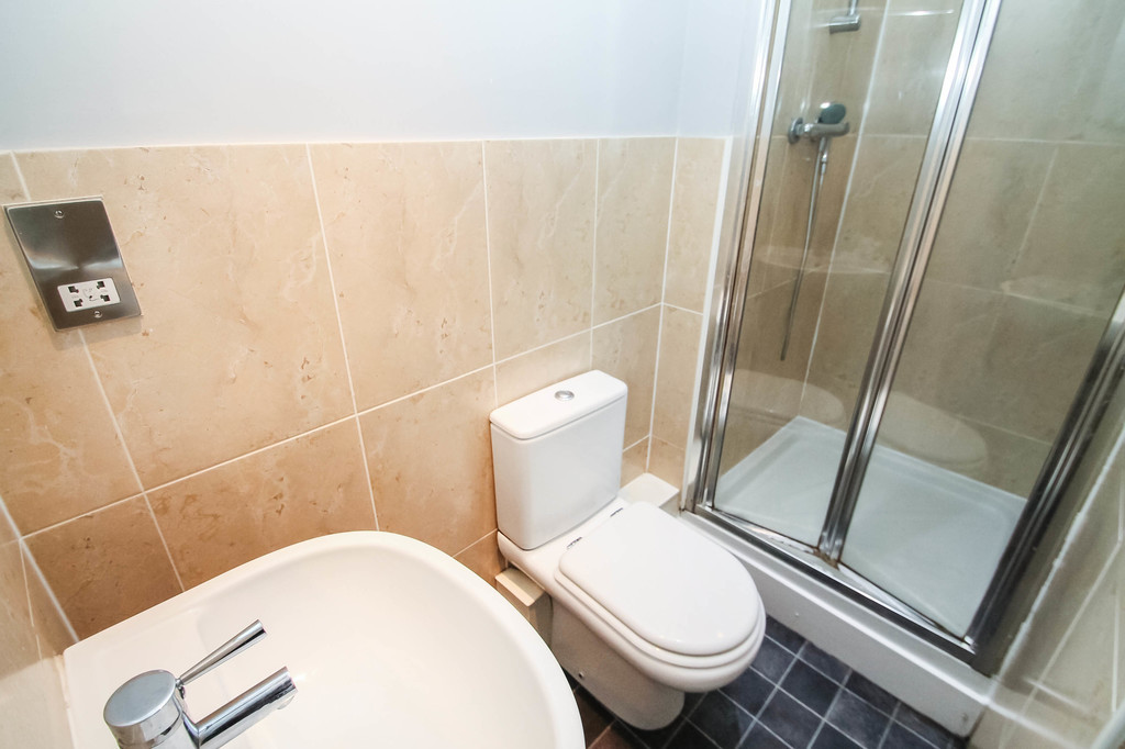 2 bed student house to rent on Vesper Road, Leeds, LS5 3QS StuRents