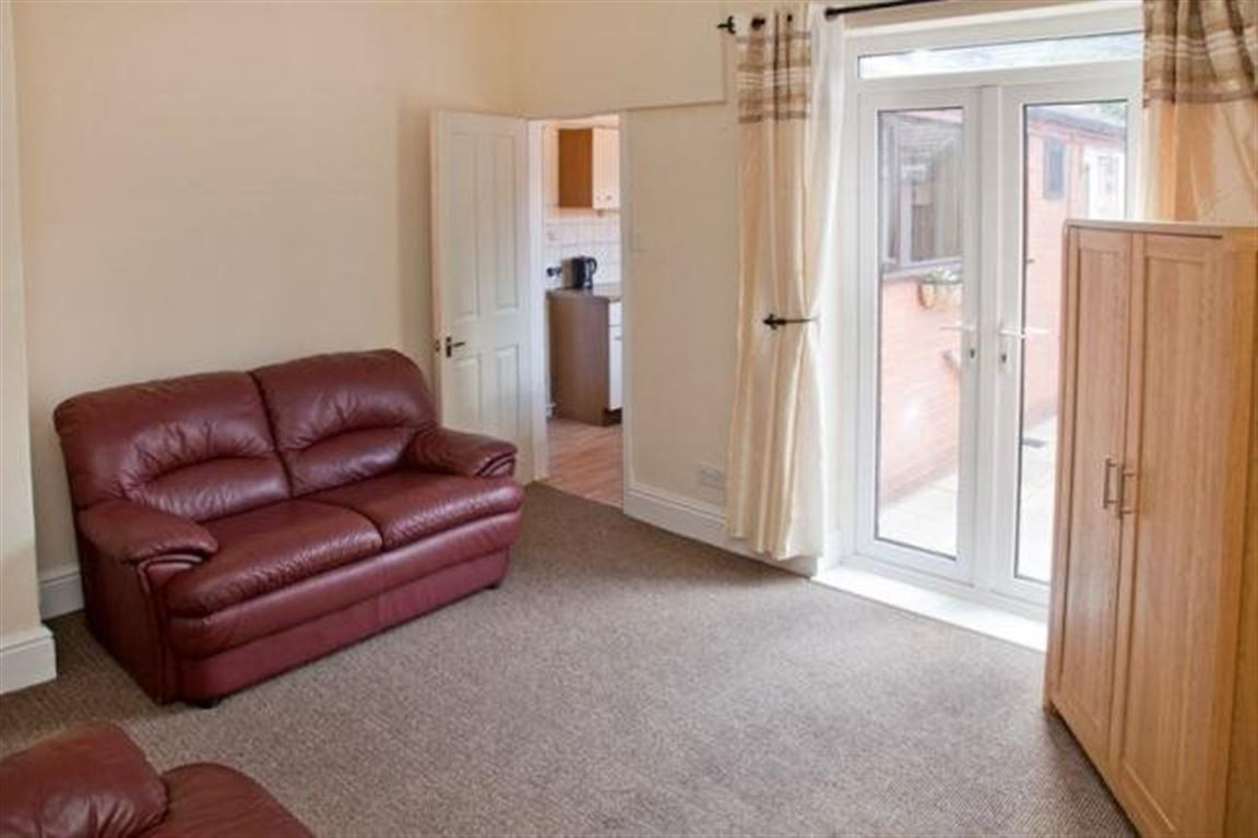 4 bed student house to rent on Cranwell Street, Lincoln, LN5 8BH StuRents
