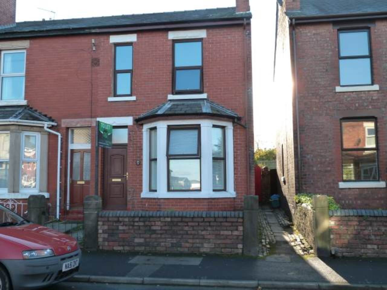 6 bed student house to rent on STATION ROAD, Ormskirk, L39 2XB StuRents