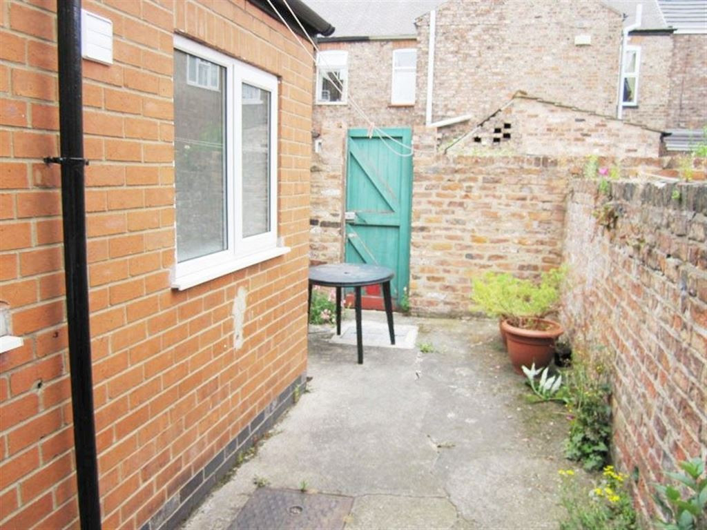 3 bed student house to rent on Gordon Street, York, YO10 5BG StuRents
