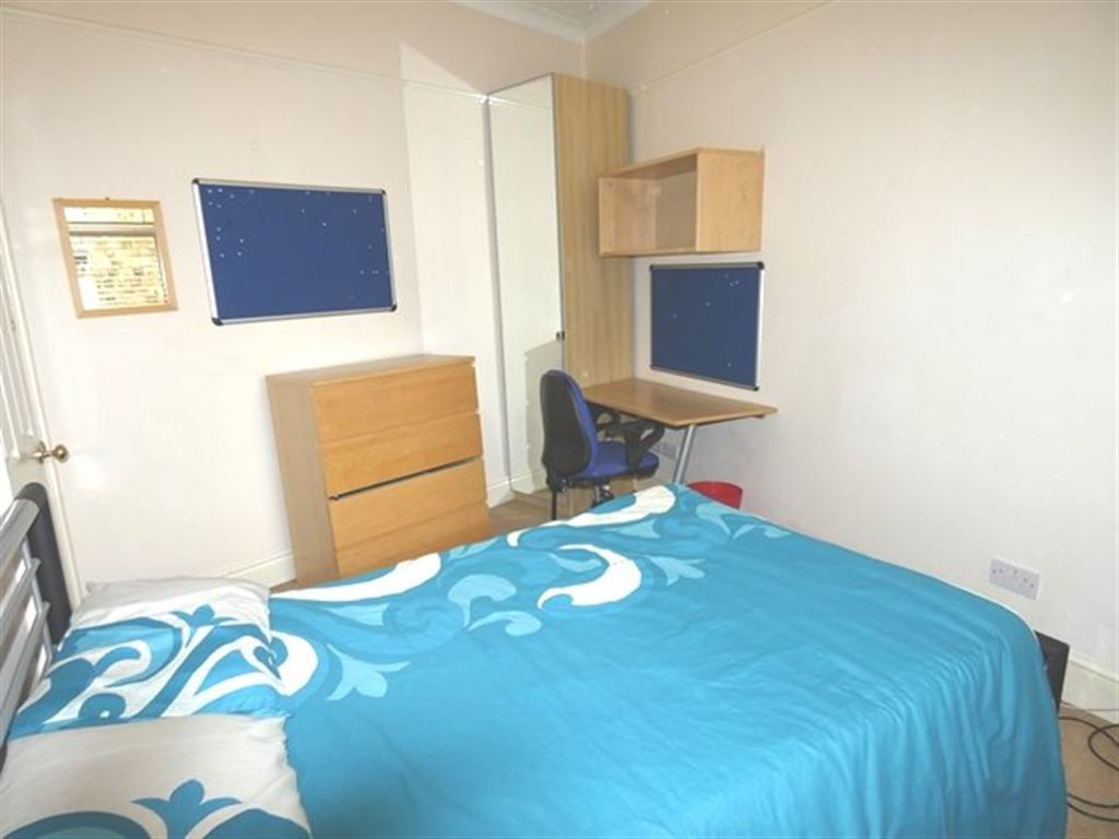 4 bed student house to rent on Fulford Road, York, YO10 4BD StuRents