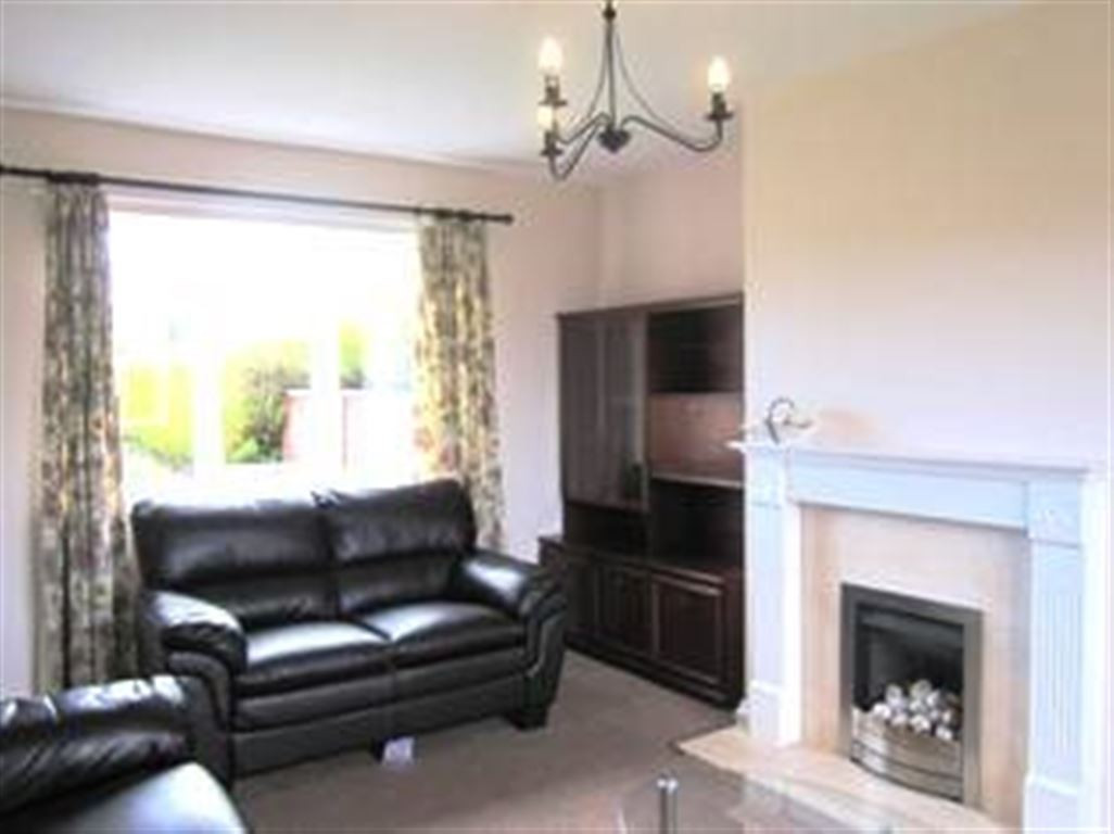 4 bed student house to rent on The Crescent, Heslington, YO10 5EF