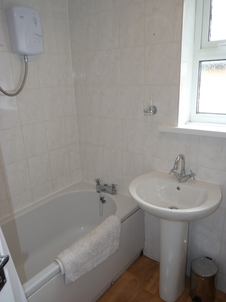 3 bed student house to rent on East Wonford Hill, Exeter, EX1 3BZ
